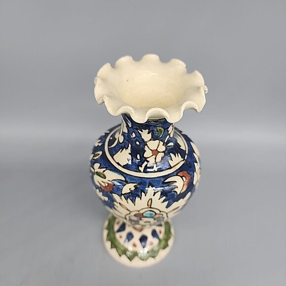 Vintage Hand painted Turkish Iznik Persian Pottery Vase 6.5 Inches Fluted - Picture 2 of 5